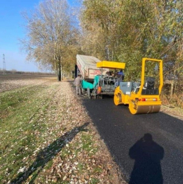 Mart aszfaltozás, bejárók aszfaltozása, zúzalékolás, alapréteg készítés, kátyúzás.